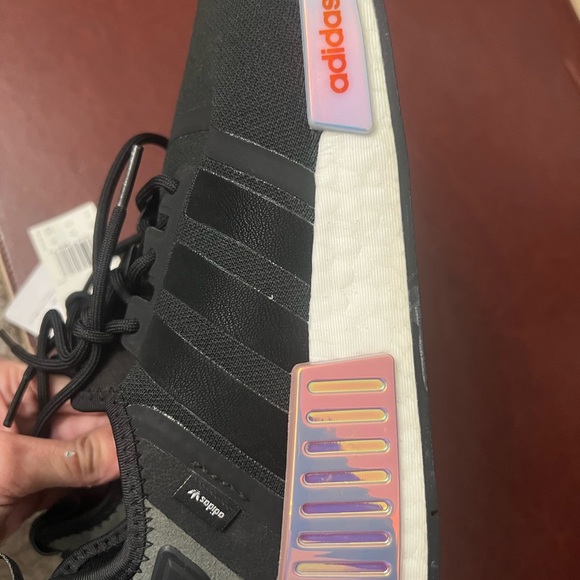 Adidas NMD R1 Parley Sneakers in Magic Mauve NWT - Picture 8 of 10